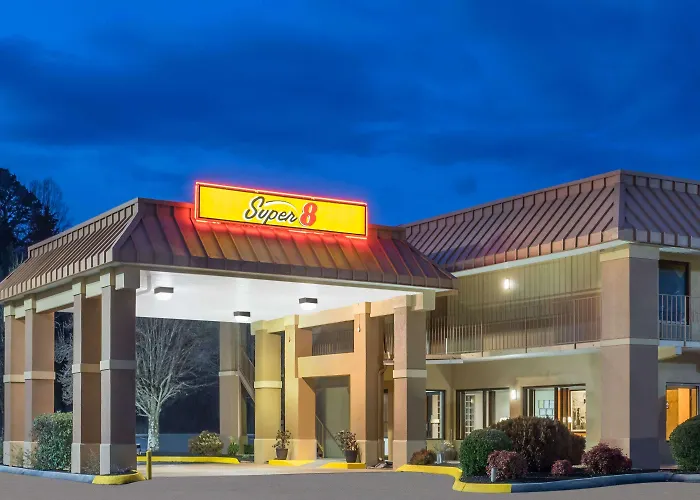 Super 8 by Wyndham Knoxville North/Powell