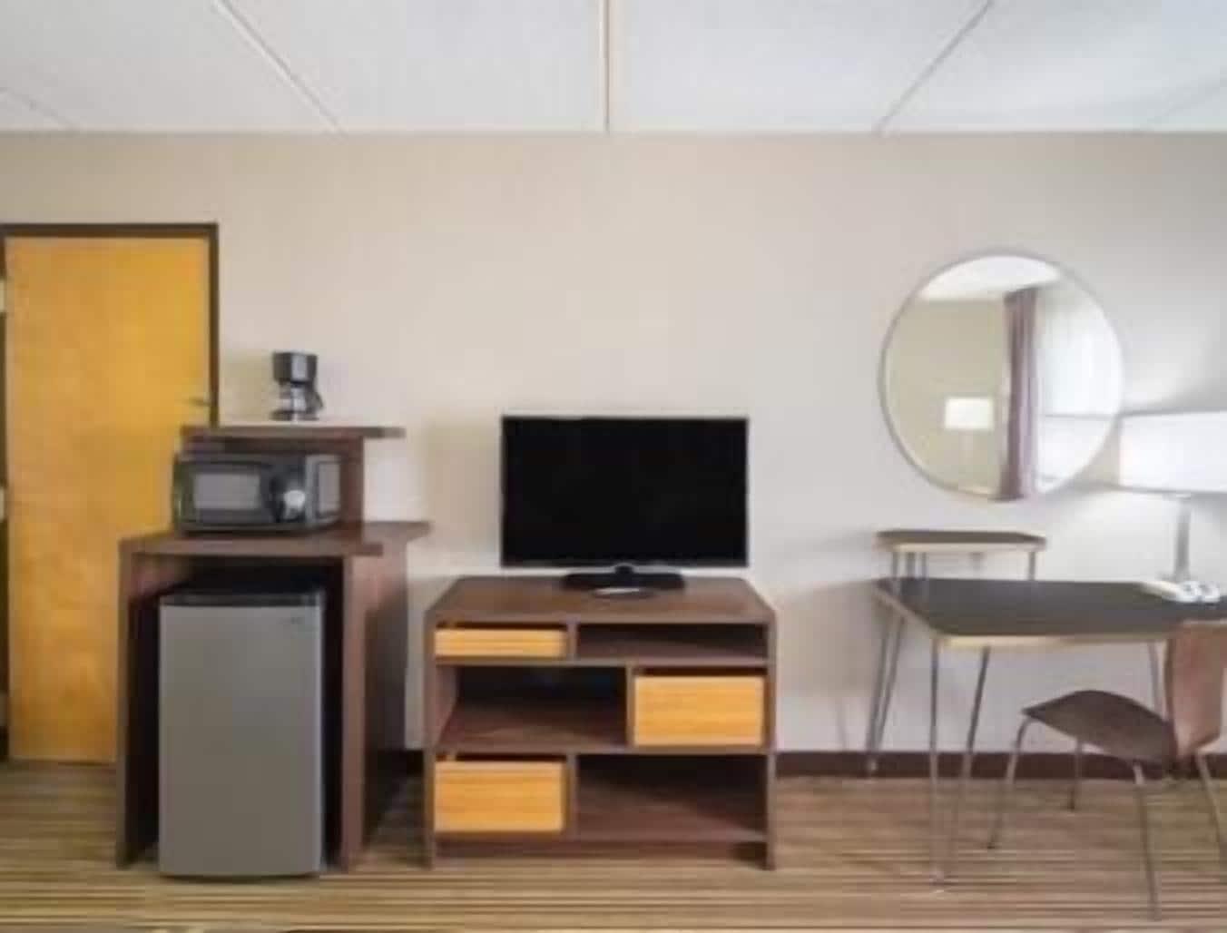 Super 8 By Wyndham North/powell