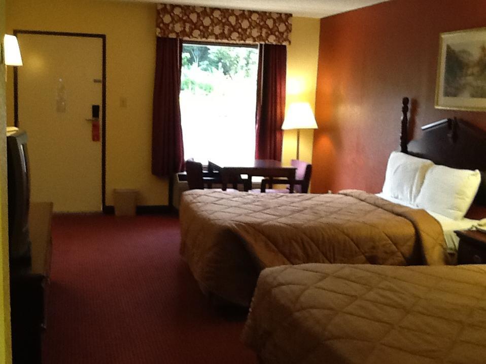 Super 8 By Wyndham North/powell Knoxville