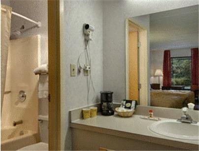 Super 8 By Wyndham North/powell