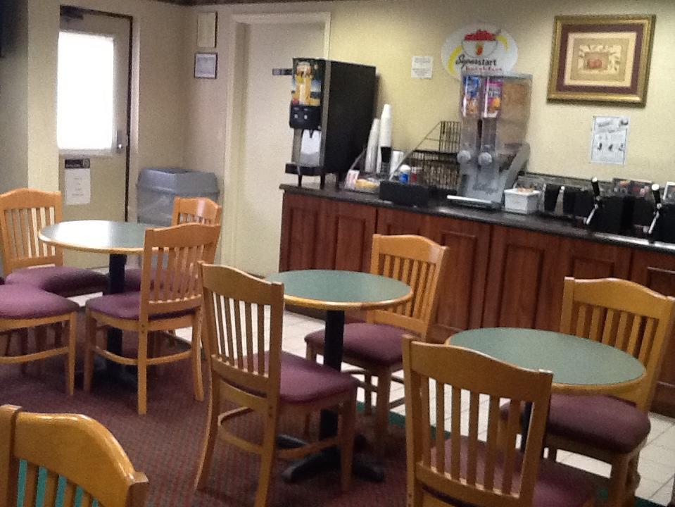 Super 8 By Wyndham North/powell 2*