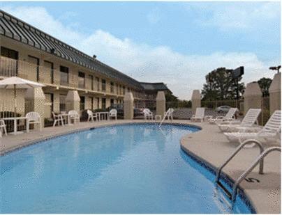 Super 8 By Wyndham North/powell Motel